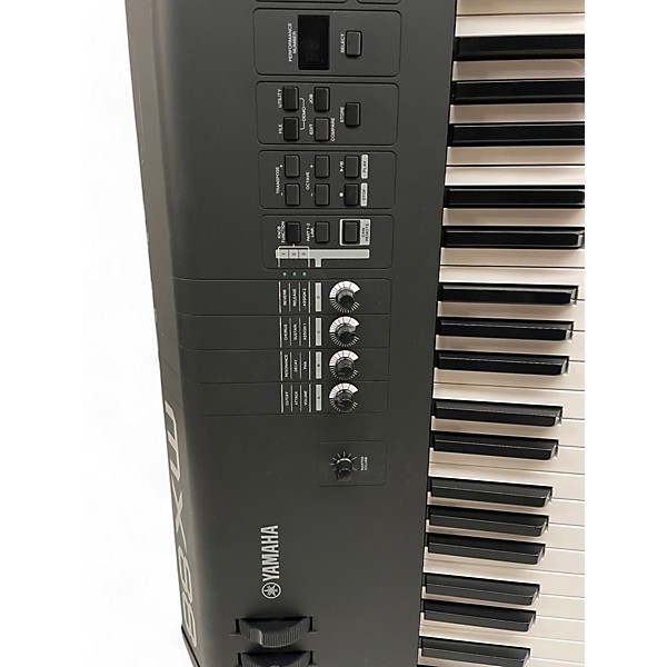 Used Yamaha MX88 Synthesizer