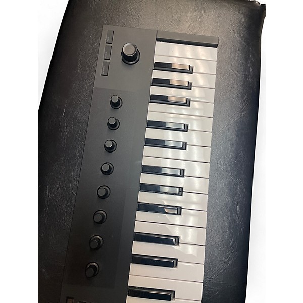 Used Native Instruments KOMPLETE KONTROL 