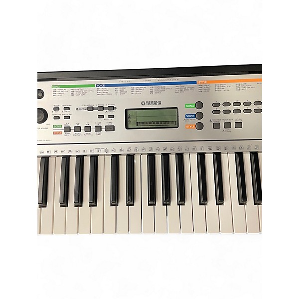 Used Yamaha ypt 255 Portable Keyboard