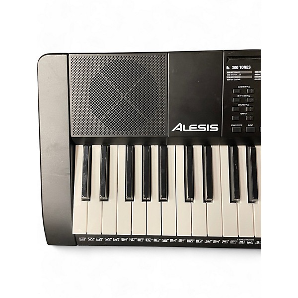 Used Alesis melody 61 Portable Keyboard