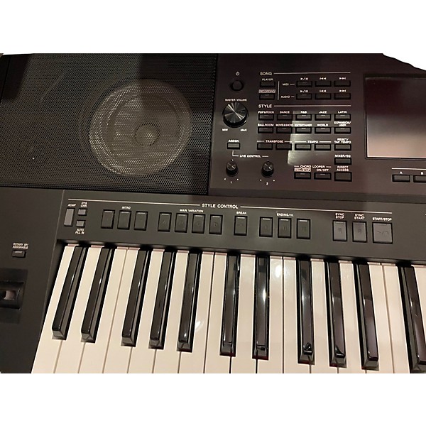 Used Yamaha PSRSX900  Keyboard Workstation