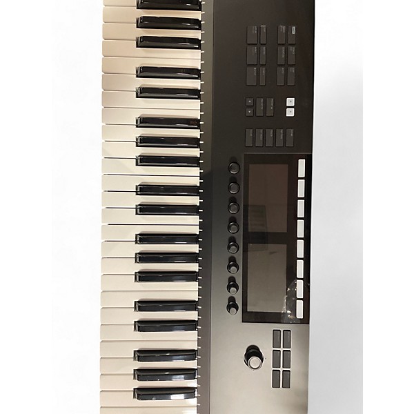 Used Native Instruments Komplete Kontrol S61 MKII MIDI Controller