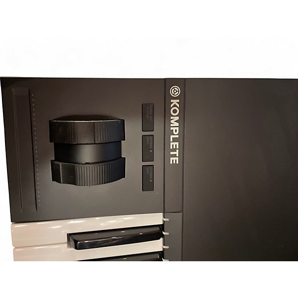 Used Native Instruments Komplete Kontrol S61 MKII MIDI Controller