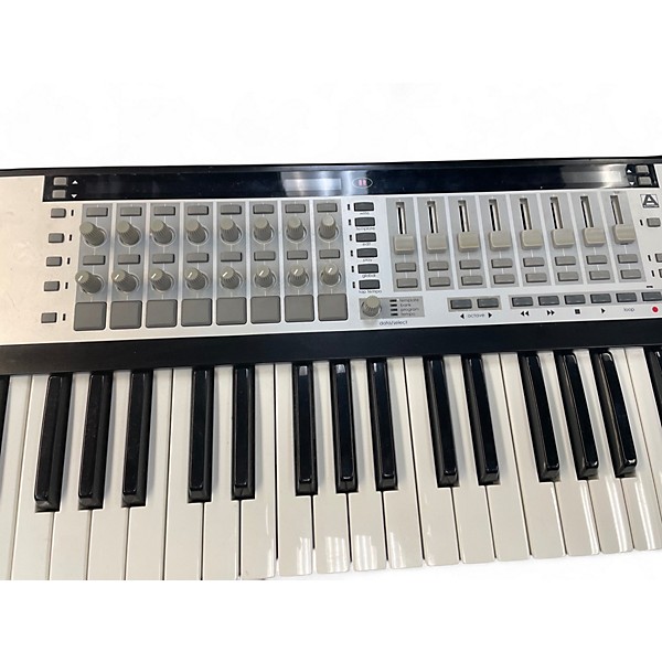 Used Novation Remote SL Compact MIDI Controller