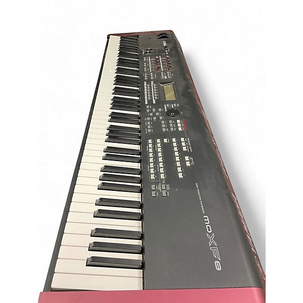 Used Yamaha MOFX8 88 Key Keyboard Workstation