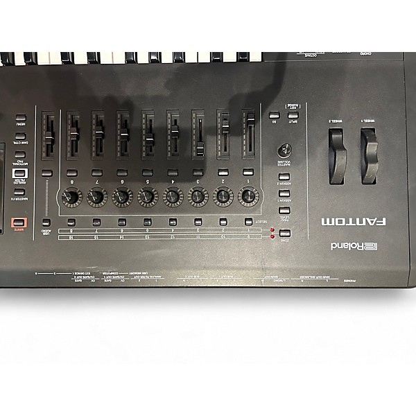 Used Roland Fantom 6 Keyboard Workstation