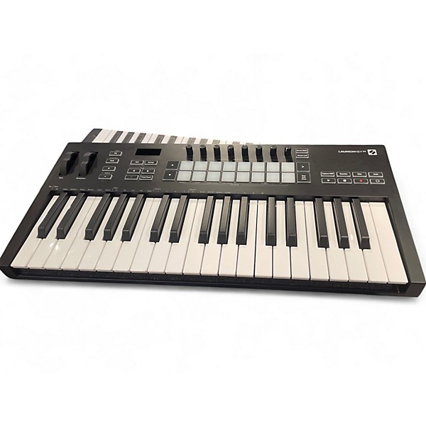 Used Novation LAUNCHKEY 37