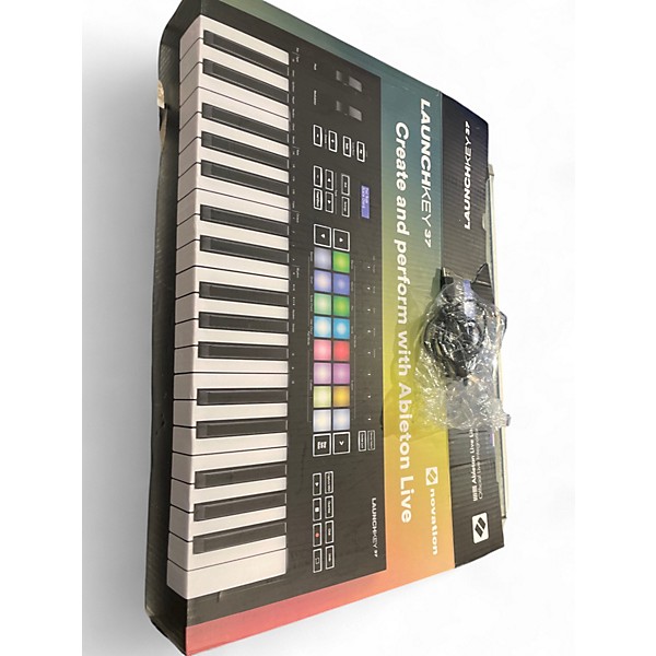 Used Novation LAUNCHKEY 37