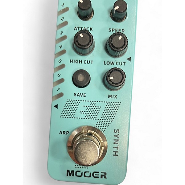 Used Mooer E7 Synth Pedal