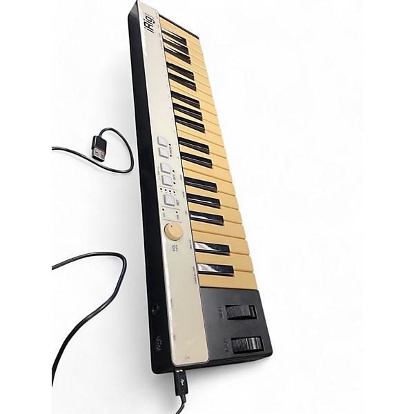 Used IK Multimedia IRIG KEYS MIDI Controller