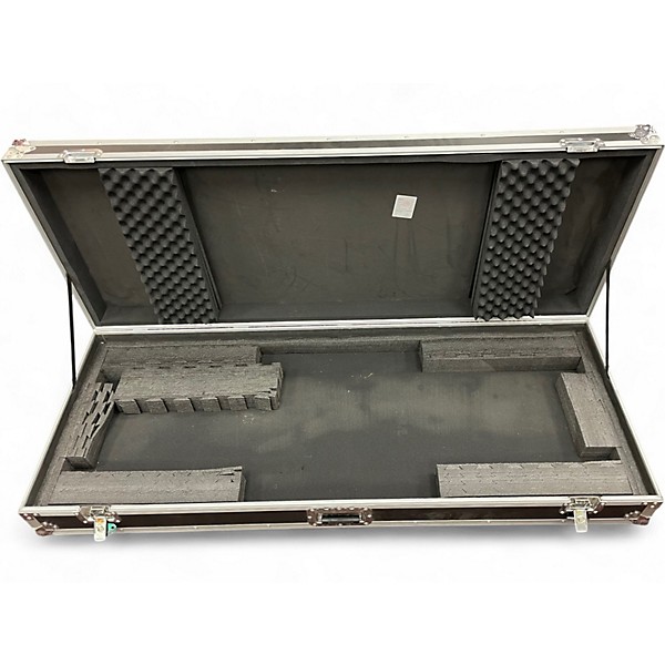 Used Road Runner KBRR88W Keyboard Case