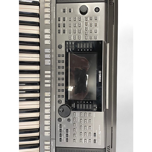 Used Yamaha PSRS770 Arranger Keyboard