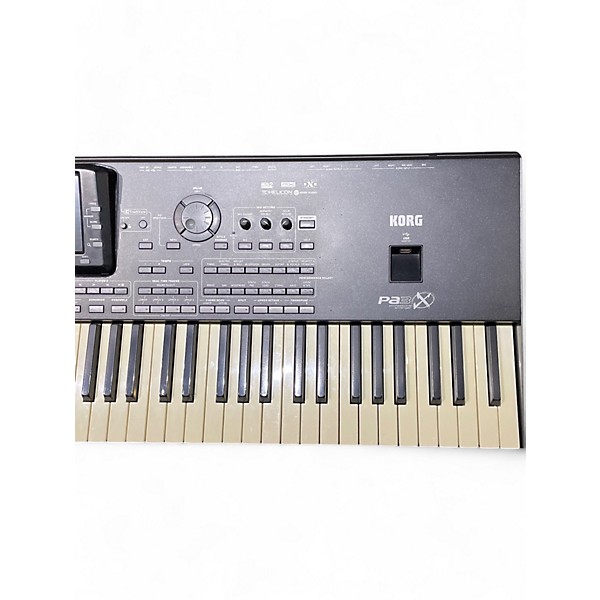 Used KORG PA3X 76 Key Keyboard Workstation
