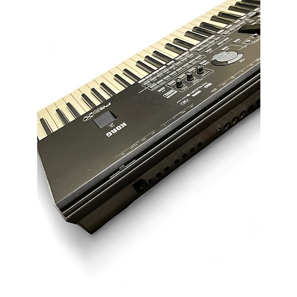 Used KORG PA3X 76 Key Keyboard Workstation