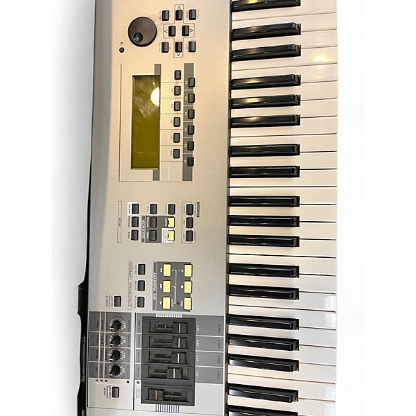 Used Yamaha Motif6 Keyboard Workstation