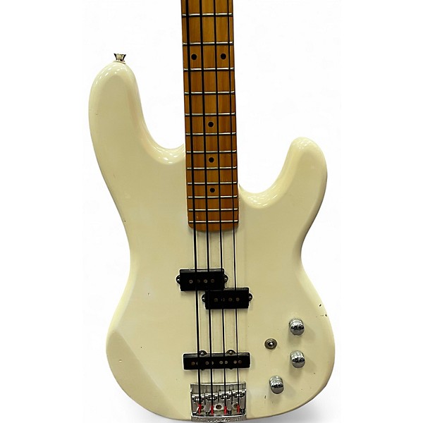 Used Kramer STRIKER 700ST White Electric Bass Guitar