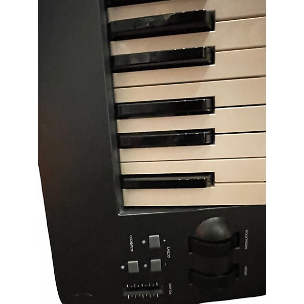 Used Alesis Q 88