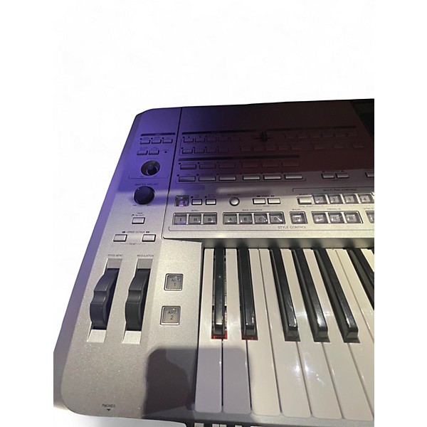Used Yamaha Tyros 5 76 Key Arranger Keyboard