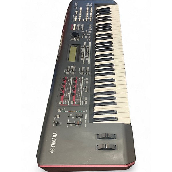 Used Yamaha MOXF6 61 Key Keyboard Workstation