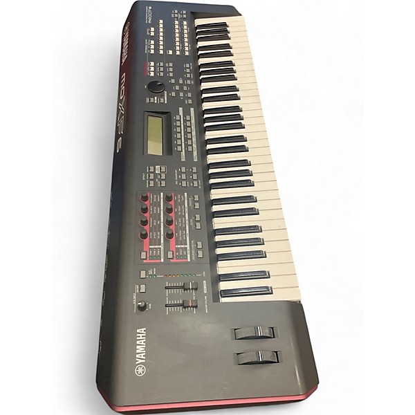 Used Yamaha MOXF6 61 Key Keyboard Workstation