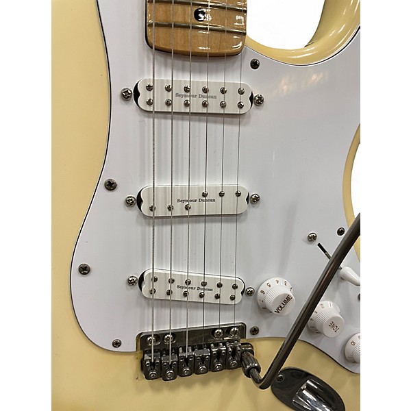 Used 2000s Fender American Vintage '70s Stratocaster Vintage Yellow Solid Body Electric Guitar