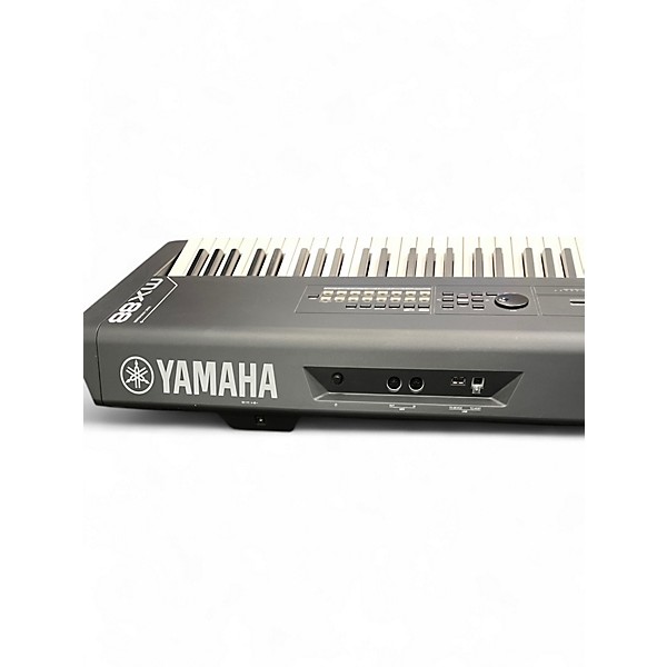 Used Yamaha MX88BK Synthesizer