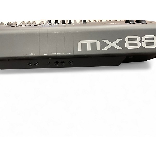 Used Yamaha MX88BK Synthesizer