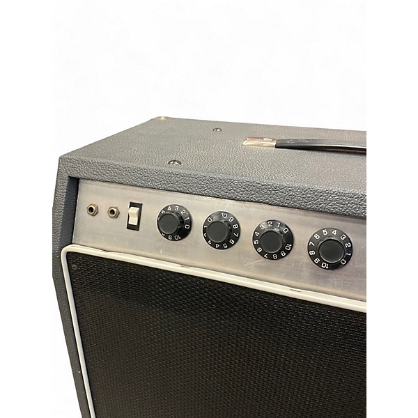 Used Traynor Custom Prototype Bass Combo Amp