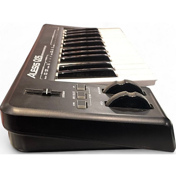 Used Alesis Q25 25 Key MIDI Controller