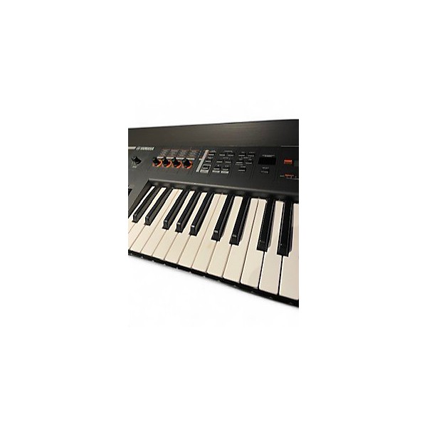 Used Yamaha Motif XF8 88 Key Keyboard Workstation