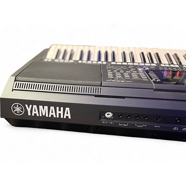 Used Yamaha PSRS950 61 Key Arranger Keyboard