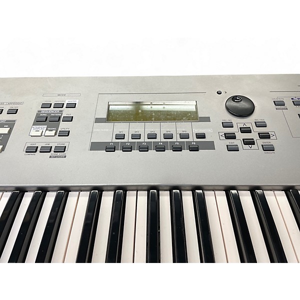 Used Yamaha Motif 6 61 Key Keyboard Workstation