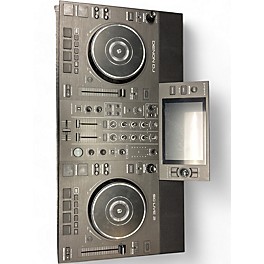 Used 2022 Denon DJ sc live 2 DJ Controller
