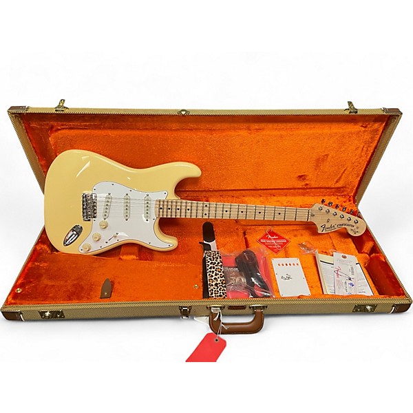 Used Fender Artist Series Yngwie Malmsteen Stratocaster Antique White Solid Body Electric Guitar