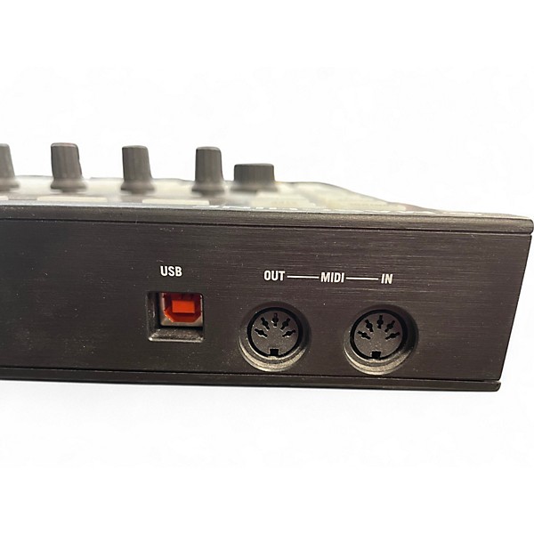Used Native Instruments Maschine MKII MIDI Controller