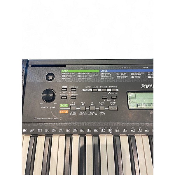 Used Yamaha PSRE253 61 Key Portable Keyboard