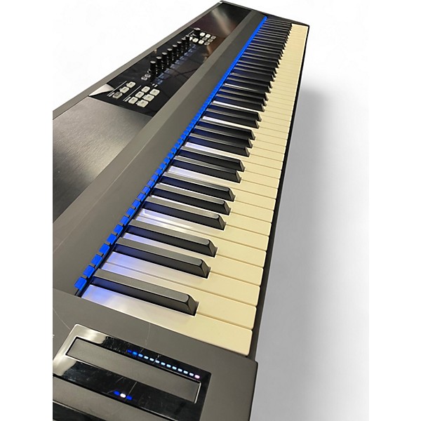 Used Native Instruments Komplete Kontrol S88 MIDI Controller