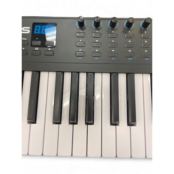 Used Alesis VI25 25 Key MIDI Controller