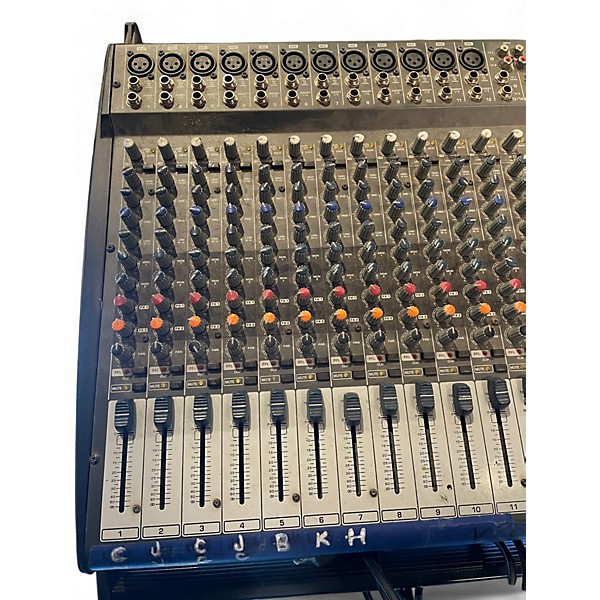 Used Behringer PMP6000 Powered Mixer