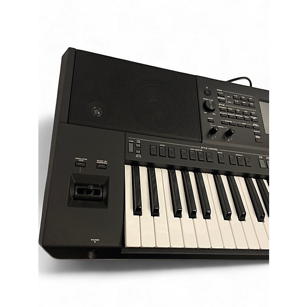 Used Yamaha psr-sx700 Keyboard Workstation