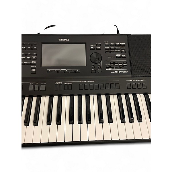 Used Yamaha psr-sx700 Keyboard Workstation