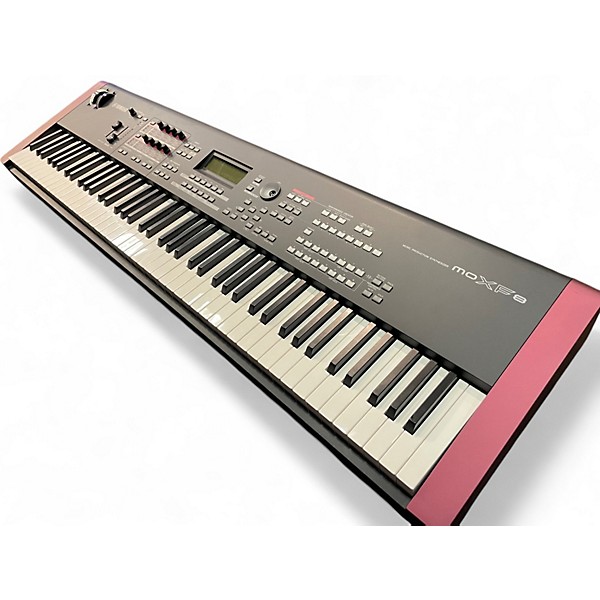 Used Yamaha MOXF8 88 Key Keyboard Workstation