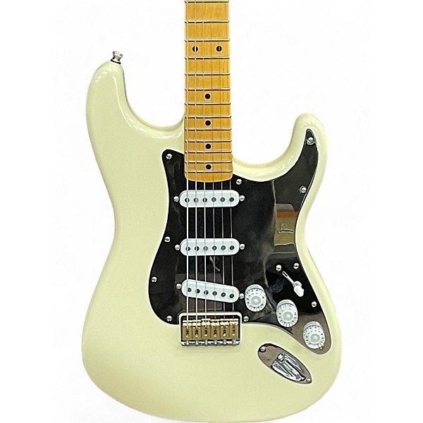 Used Fender NILE RODGERS HITMAKER Antique White Solid Body Electric Guitar