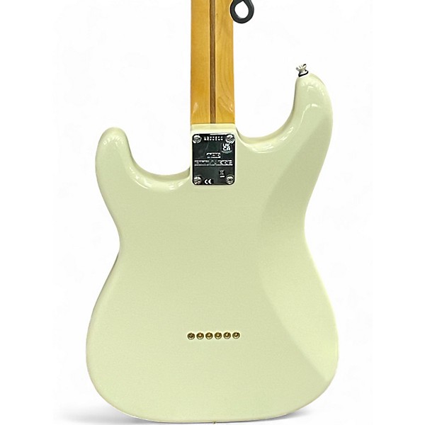 Used Fender NILE RODGERS HITMAKER Antique White Solid Body Electric Guitar