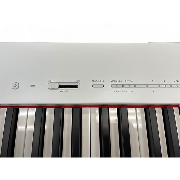 Used Yamaha P225W Digital Piano