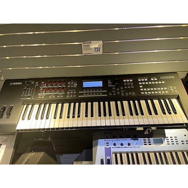 Used Yamaha MOXF6 61 Key Keyboard Workstation