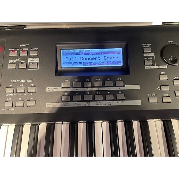 Used Yamaha MOXF6 61 Key Keyboard Workstation