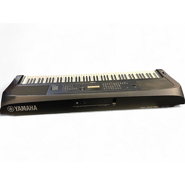 Used Yamaha DGX-670