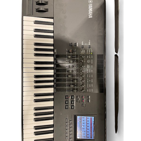 Used Yamaha Motif 8 88 Key Keyboard Workstation