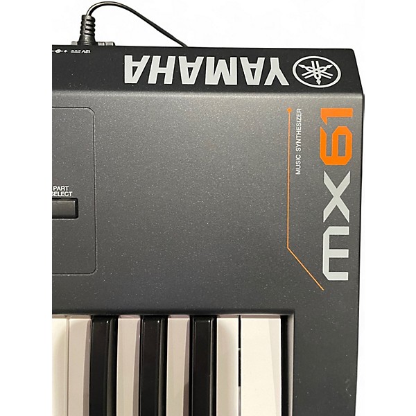 Used Yamaha MX61 61 Key Keyboard Workstation